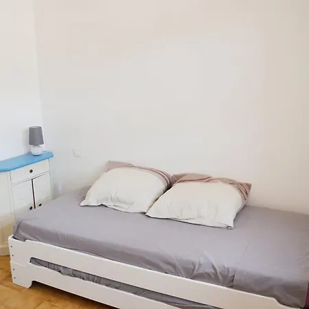 Villa 2 Chambres Climatisee Dans Avec Piscine 700m Cavalaire-sur-Mer