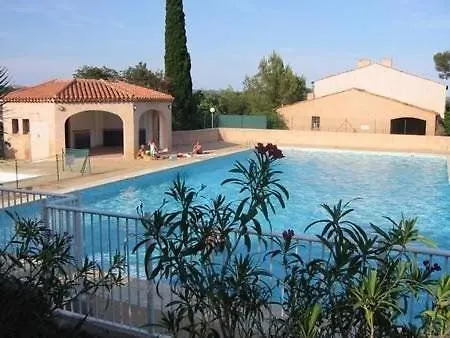 2 Chambres Climatisee Dans Avec Piscine 700m Villa