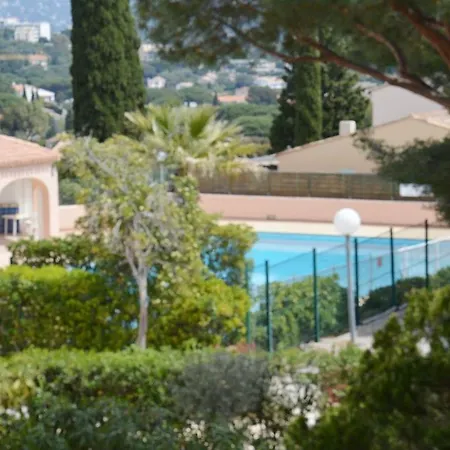 2 Chambres Climatisee Dans Avec Piscine 700m Cavalaire-sur-Mer