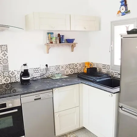 2 Chambres Climatisee Dans Avec Piscine 700m Villa